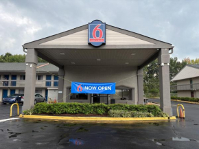 Studio 6 Suites Charlotte, NC Northlake